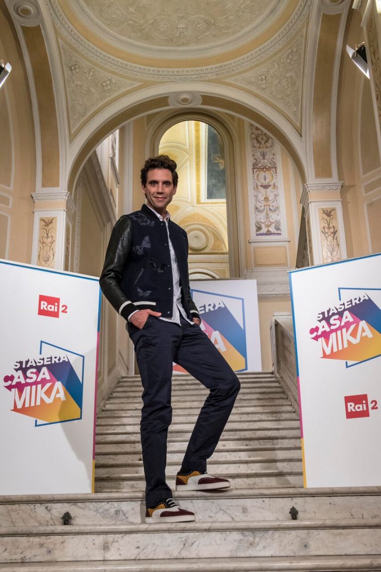 Casa Mika: al One Man Show stasera ospite Sting casa mika