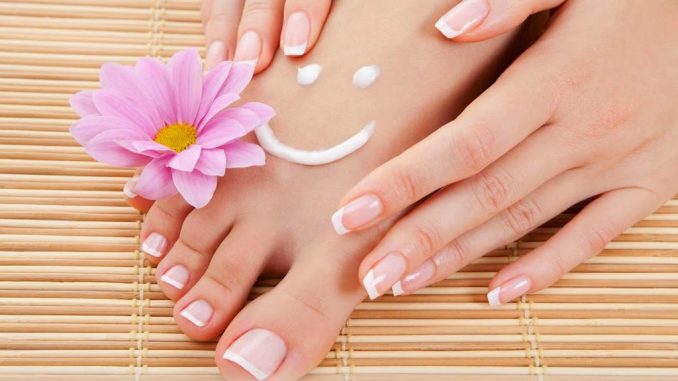 Dita gonfie e con prurito: cause e rimedi Dita gonfie e con prurito: cause e rimedi