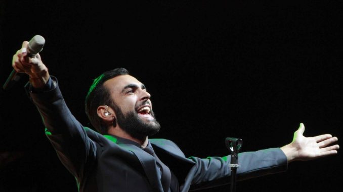 Marco Mengoni Live: esce oggi il nuovo album ricco di sorprese Marco Mengoni Live: esce oggi il nuovo album ricco di sorprese