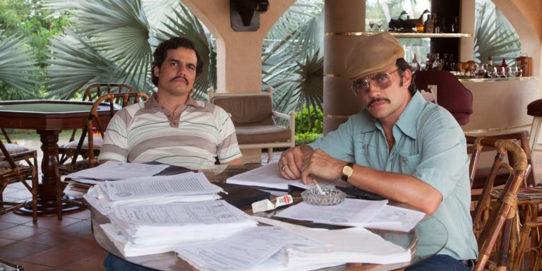 Archiviata la seconda stagione con la morte del re della droga, di Pablo Escobar, la serie di successo targata Netflix. Archiviata la seconda stagione con la morte del re della droga, di Pablo Escobar, la serie di successo targata Netflix.