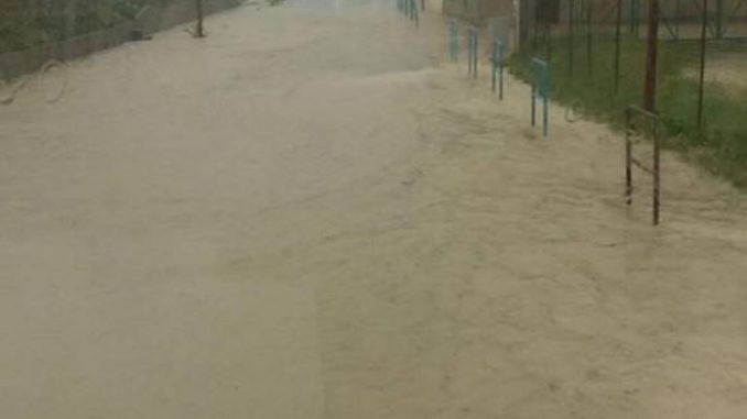 Allarme maltempo: strade allagate, fiumi in piena e incidenti maltempo