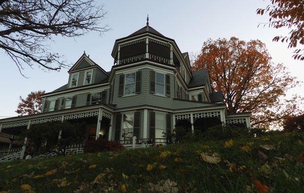 mansion_on_a_hill_stock_ii_by_ghost_rebel_stock-d5lfoqg