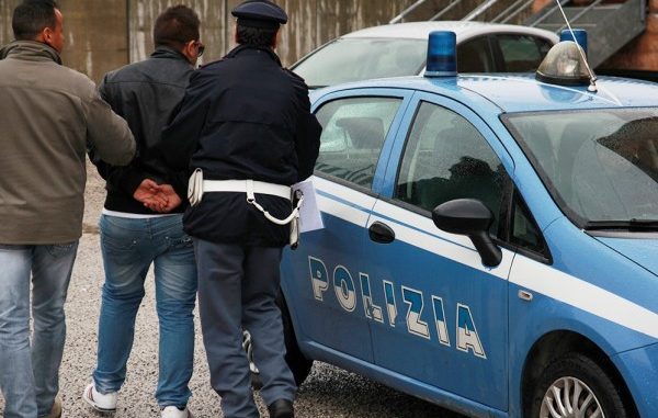 Prostituzione minorile a Vibo Valentia: arrestato sacerdote Prostituzione minorile a Vibo Valentia: arrestato sacerdote