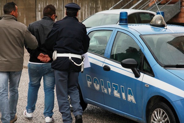 Prostituzione minorile a Vibo Valentia: arrestato sacerdote Prostituzione minorile a Vibo Valentia: arrestato sacerdote