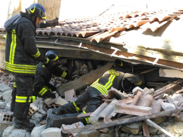 terremoto-centro-italia-vvf terremoto-centro-italia-vvf