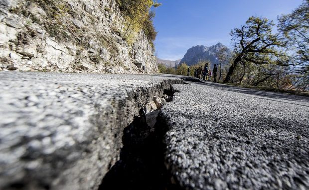 terremoto-deformato