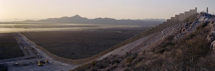 trump-muro-messico-usa trump-muro-messico-usa
