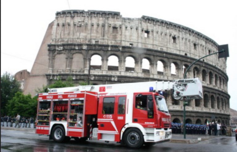 vigili-del-fuoco-roma-terremoto vigili-del-fuoco-roma-terremoto