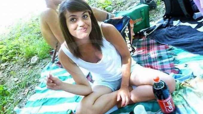 Martina Rossi non si gettò da un balcone: fuggiva da uno stupro Martina Rossi non si gettò da un balcone: fuggiva da uno stupro