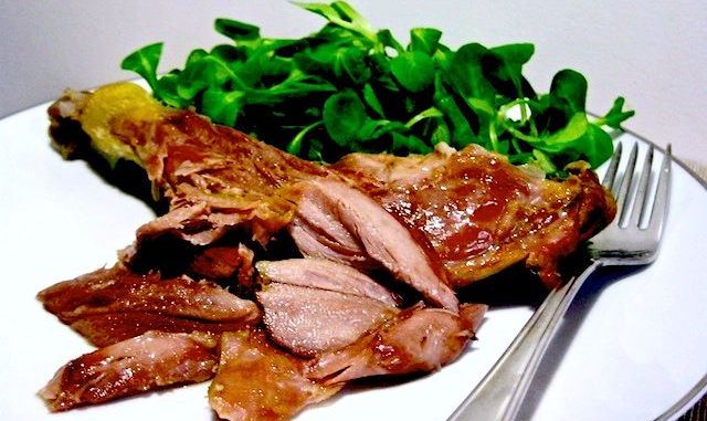 Come cucinare coscia d'anatra confit: ricetta Come cucinare coscia d'anatra confit: ricetta