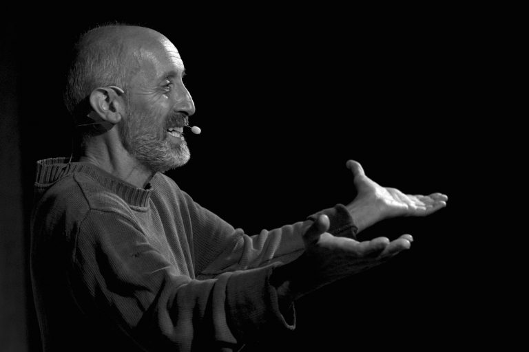 Fabrizio Pugliese come san Giuseppe da Copertino /2