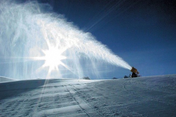 Quanto costa macchina per neve finta Quanto costa macchina per neve finta