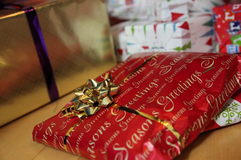 REGALI DI NATALE REGALI DI NATALE
