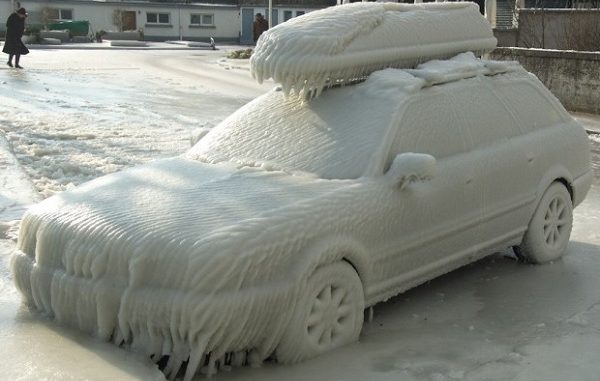 come-sghiacciare-i-vetri-dell-auto-in-un-attimo sghiacciare i vetri