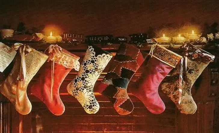 Calza della Befana fai da te: come realizzarla in casa Calza della Befana fai da te: come realizzarla in casa