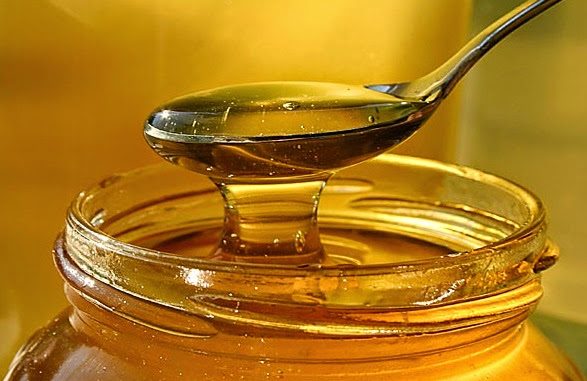 Shampoo fai da te capelli ricci: ricetta e dove comprare i prodotti Shampoo fai da te capelli ricci: ricetta e dove comprare i prodotti