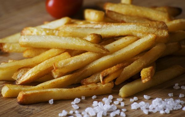 Patate bruciate tutti i rischi per il corpo umano se cotte troppo Patate bruciate: tutti i rischi per il corpo umano se cotte troppo