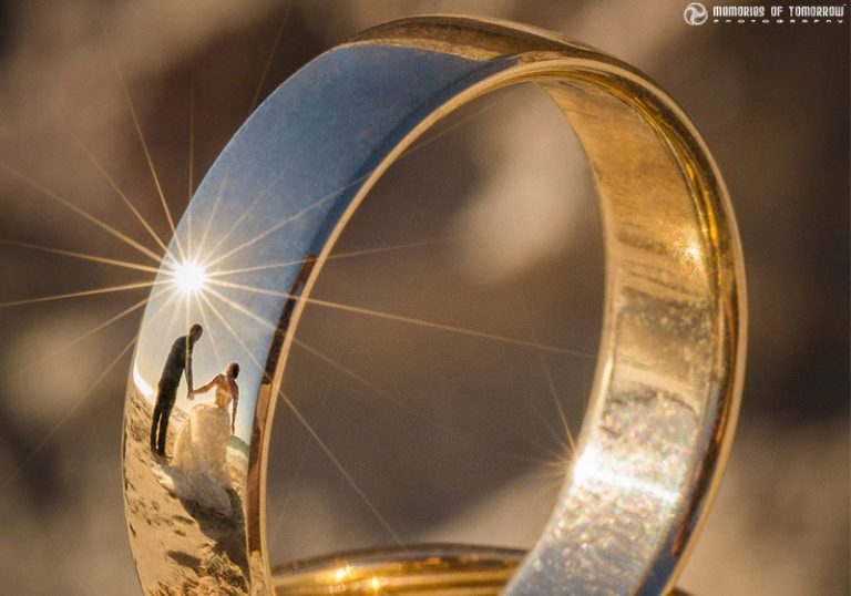 Fotografa due fedi nuziali e il risultato è incredibile Fotografa due fedi nuziali e il risultato è incredibile