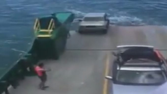 auto nell oceano