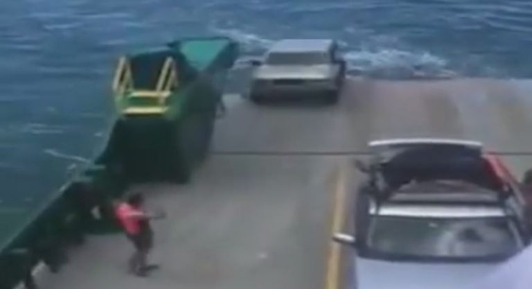 auto nell oceano