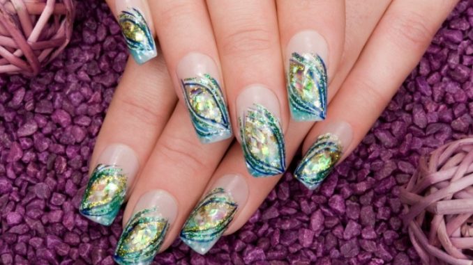Unghie gel colorate: tutte le nuances di tendenza Unghie gel colorate: tutte le nuances di tendenza