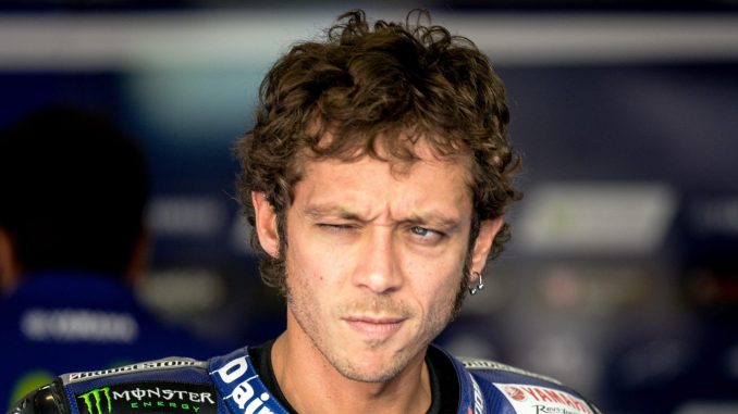 Motociclismo: Valentino Rossi, tra nuovi look e preoccupazioni per Vinales Motociclismo: Valentino Rossi, tra nuovi look e preoccupazioni per Vinales