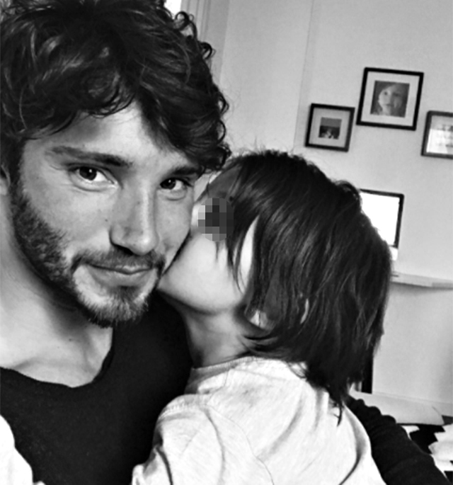 Dopo un mese di lontananza, Stefano DeMartino rivede finalmente suo figlio, avuto dalla relazione con Bèlen Rodriguez. de martino