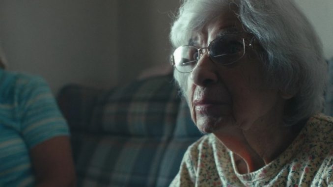 Una telecamera nascosta rivela la storia commovente di una 98enne storia