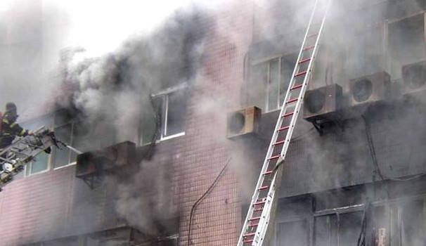 Cina incendio in hotel, tre morti Cina: incendio in hotel, tre morti
