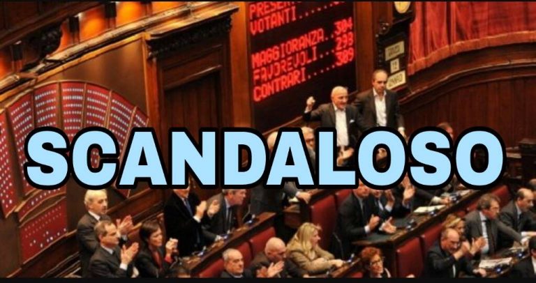 Lo scandalo delle pensioni d'oro il dibattito a Domenica Live Lo scandalo delle pensioni d'oro: il dibattito a Domenica Live