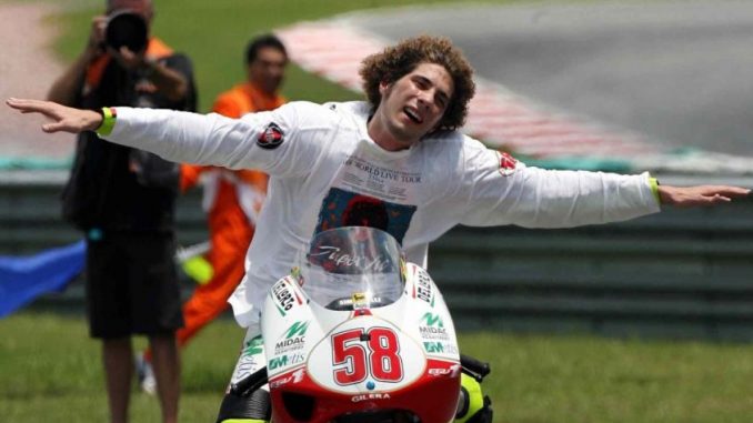 Marco Simoncelli: San Marino gli dedica un francobollo Marco Simoncelli: San Marino gli dedica un francobollo
