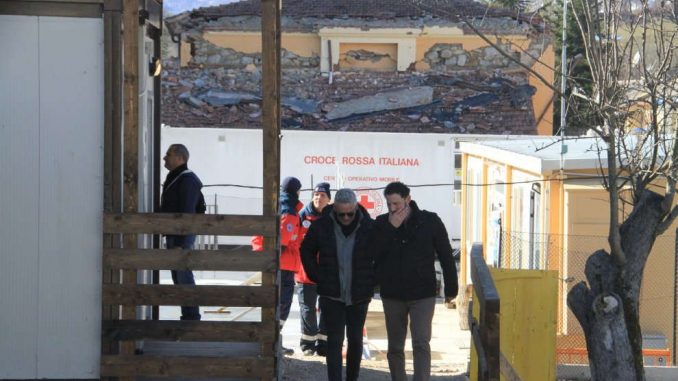Baggio compie 50 anni e li festeggia ad Amatrice, con i terremotati Baggio compie 50 anni e li festeggia ad Amatrice, con i terremotati