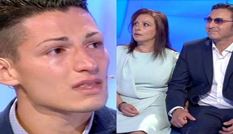 C’è Posta per Te: trova la mamma scappata con un sms, ecco cosa dice