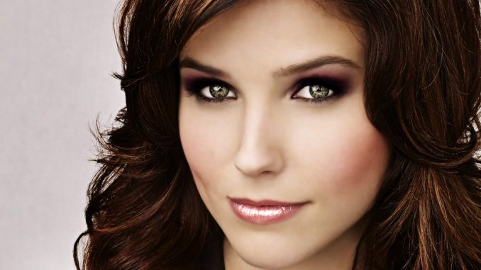 sophia bush