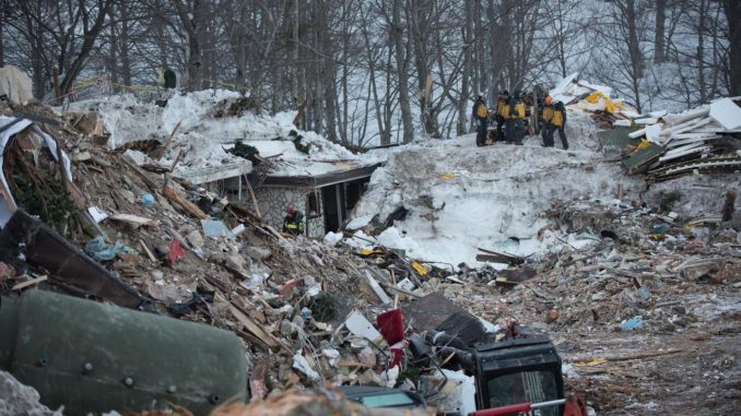 Hotel Rigopiano, le macerie del resort devastato dalla slavina