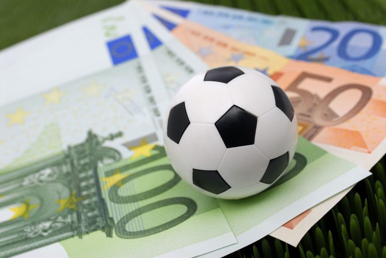 Punta 20 euro sulla vittoria del Barcellona e ne vince 16 mila Punta 20 euro sulla vittoria del Barcellona e ne vince 16 mila