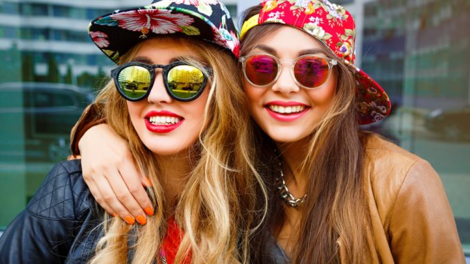 MIGLIORI AMICHE. MIGLIORI AMICHE.