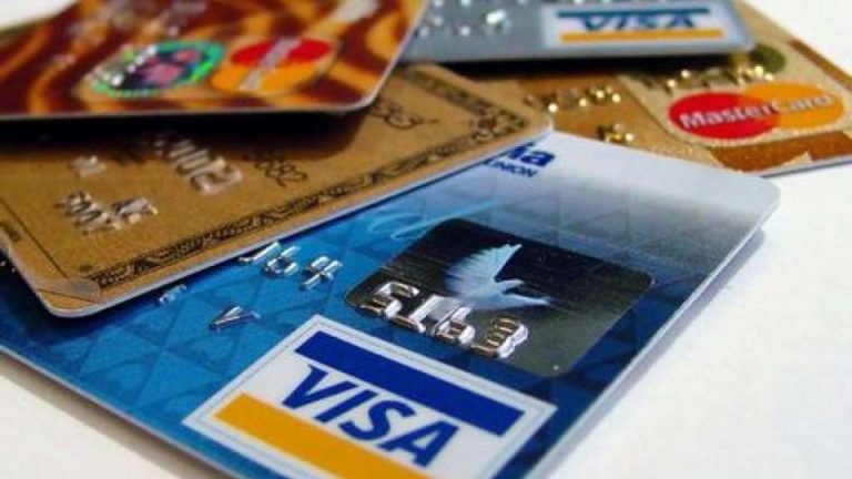Truffa bancomat: risucchiate tessere e mai più riprese Truffa bancomat: risucchiate tessere e mai più riprese