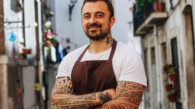 Chef Rubio contro Fedez. J-Ax lo difende: "Sparati" Chef Rubio contro Fedez. J-Ax lo difende: "Sparati"
