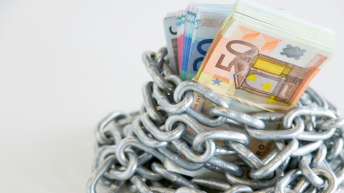 Guardia di Finanza di Bergamo arresta tre persone per usura ed estorsione Guardia di Finanza di Bergamo arresta tre persone per usura ed estorsione