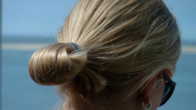capelli-bianchi-precoci-cause-e-rimedi capelli bianchi precoci
