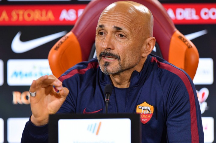 Roma, Spalletti ennesimo atto: "Giornalisti? Sfigati! Solo capaci a fare oroscopi" Roma, Spalletti ennesimo atto: "Giornalisti? Sfigati! Solo capaci a fare oroscopi"