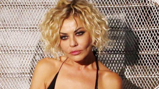 Isola dei Famosi Eva Grimaldi sta con Imma Battaglia Isola dei Famosi: Eva Grimaldi sta con Imma Battaglia?