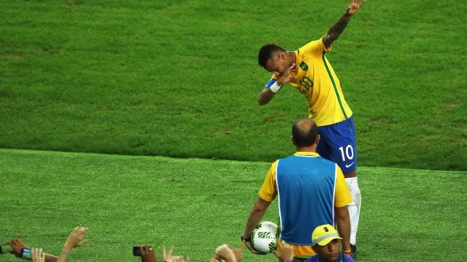 Russia 2018 tris del Brasile, cade l'Uruguay Russia 2018: tris del Brasile, cade l'Uruguay