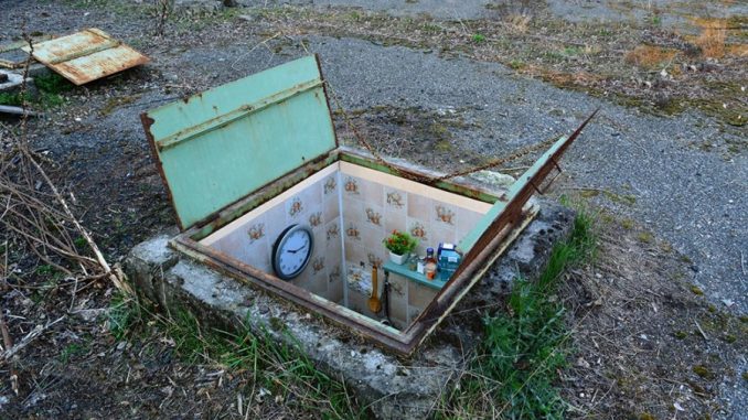 Tombini diventano stanze: ecco come si abbellisce la città Tombini diventano stanze: ecco come si abbellisce la città