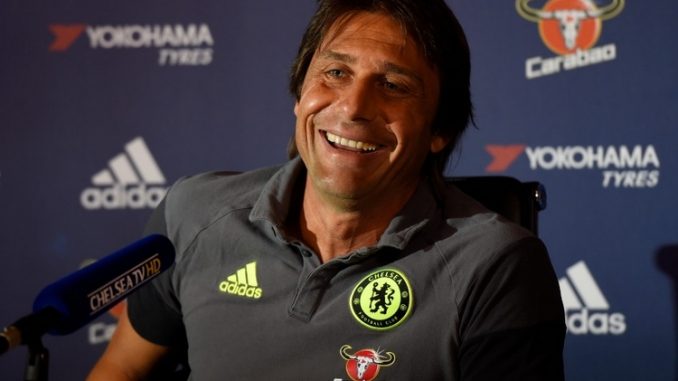 Conte, addio al Chelsea e sì all'Inter? "Tutte fantasie. Resterò qui ancora per molto" Conte, addio al Chelsea e sì all'Inter? "Tutte fantasie. Resterò qui ancora per molto"