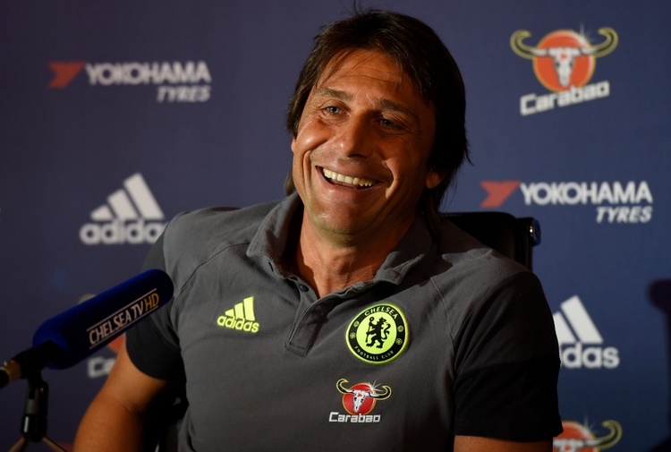 Conte, addio al Chelsea e sì all'Inter? "Tutte fantasie. Resterò qui ancora per molto" Conte, addio al Chelsea e sì all'Inter? "Tutte fantasie. Resterò qui ancora per molto"