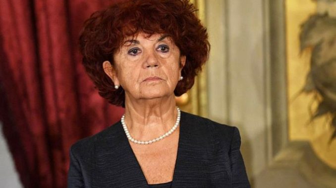 La ministra per l'Istruzione Fedeli ha avuto un'idea che potrebbe cambiare per sempre il volto dell'insegnamento e del ciclo scolastico italiano.