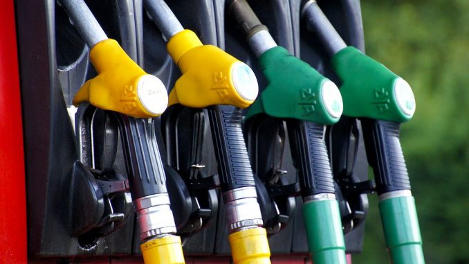 Prezzo della benzina sale: motivo preciso Prezzo della benzina sale: motivo preciso