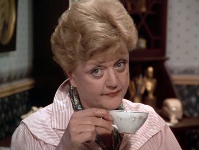 La Signora in Giallo: un mese dedicato alle indagini di Jessica Fletcher su Foxcrime La Signora in Giallo: un mese dedicato alle indagini di Jessica Fletcher su Foxcrime